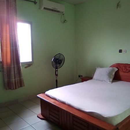 Hotel Kdv Bonabéri 外观 照片