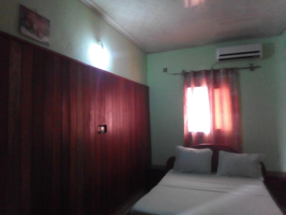Hotel Kdv Bonabéri 外观 照片