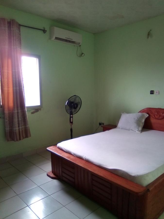 Hotel Kdv Bonabéri 外观 照片